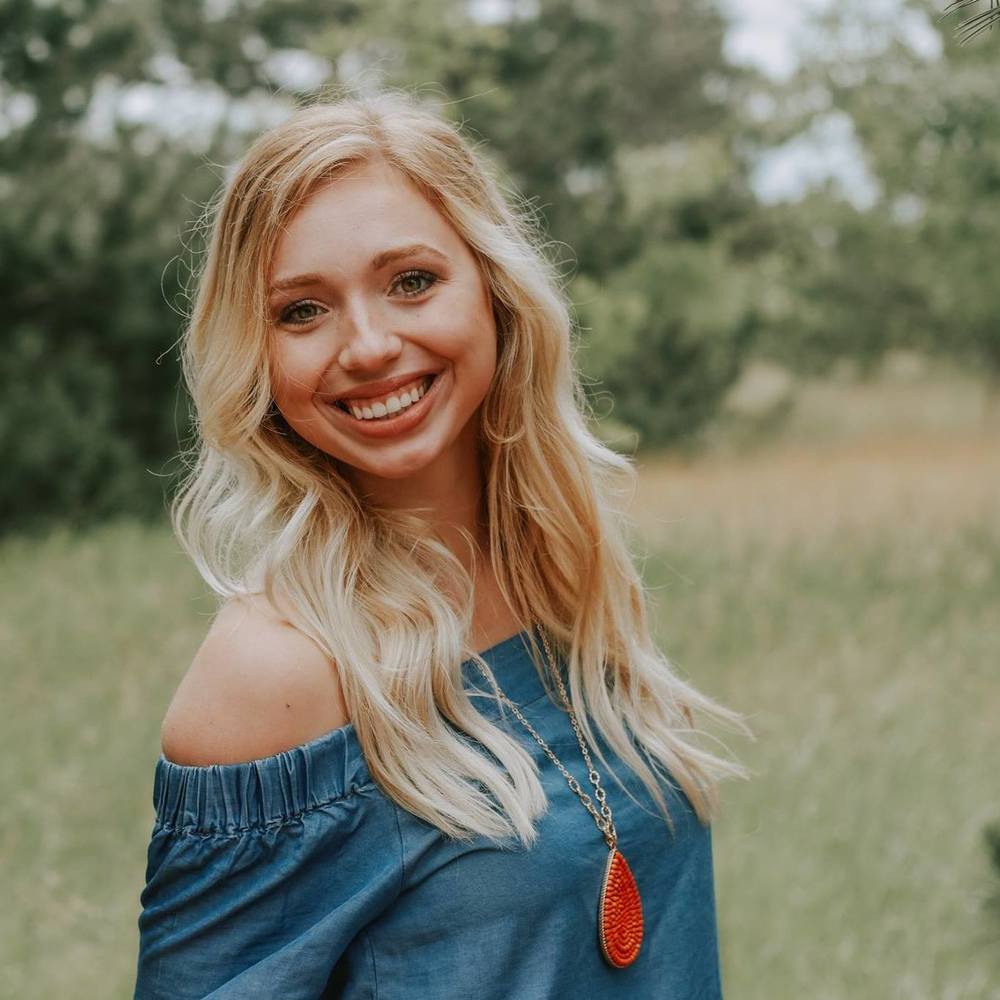 Meet your Posher, Abby